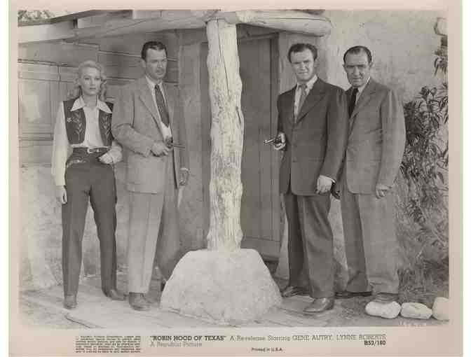 ROBIN HOOD OF TEXAS, 1947, movie still set, Gene Autry, Lynne Roberts, Holloway