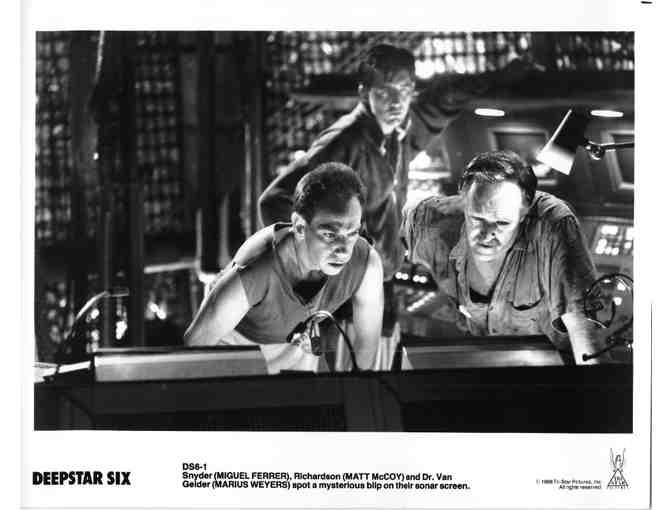 DEEP STAR SIX, 1989, movie stills, Taurean Blacque, Miguel Ferer