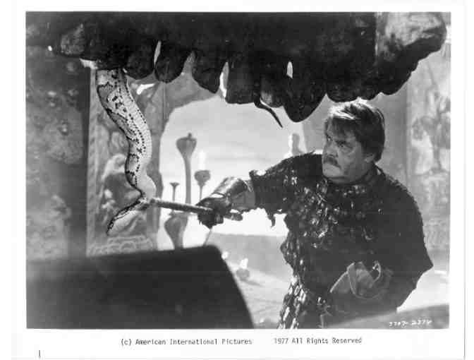 PEOPLE THAT TIME FORGOT, 1977, cards and stills, Patrick Wayne