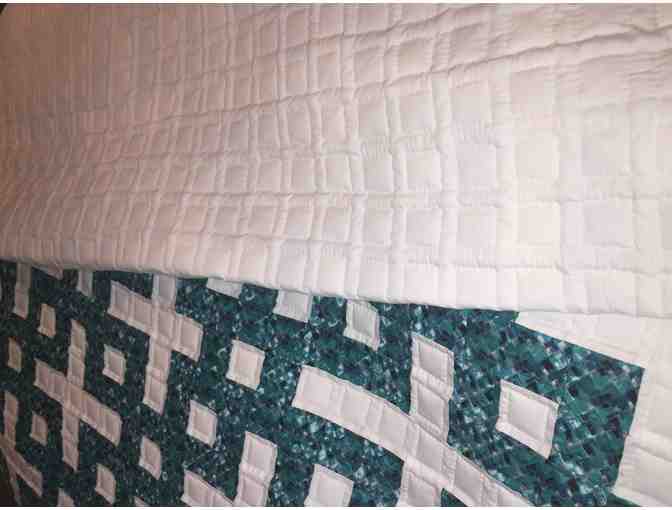 Amazing Handcrafted Quilt!