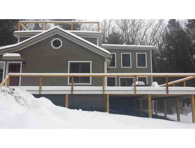 Delaware River - Catskill Mountains: NEW Modern Getaway Home!!
