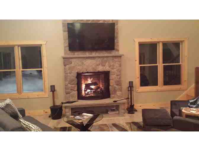 Delaware River - Catskill Mountains: NEW Modern Getaway Home!!