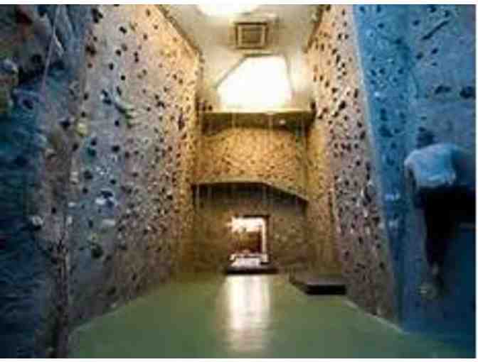 MPHC Climbing Gym: Learn How To Climb