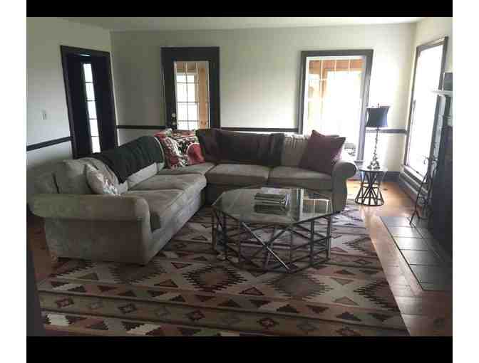 Hudson Valley Getaway - 4 day, 3 night home stay PLUS WaterPark passes and Wine Tasting