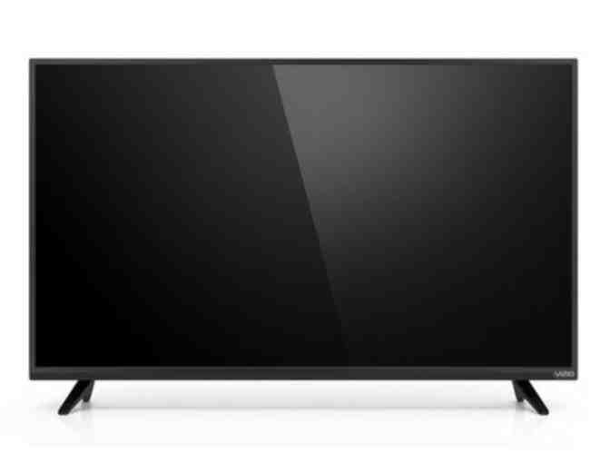 Atari Flashback 8 Gold Console HDMI 120 Games 2 Wireless Controllers with Flatscreen TV