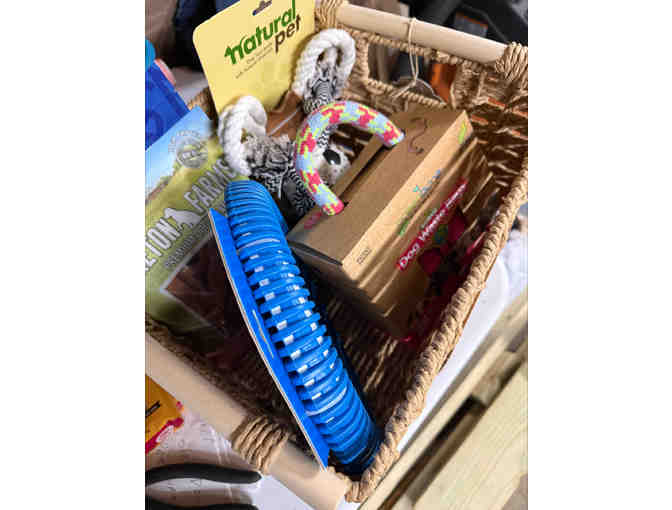 Pawsitively Pawesome Basket