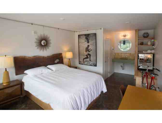 The Astro in Sonoma County, California: 3-night stay