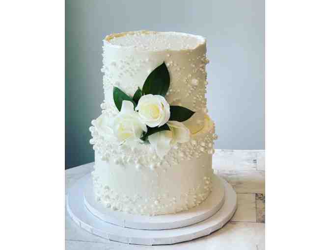 Custom Cake for 12 to 15 people by Kasia's Sweets