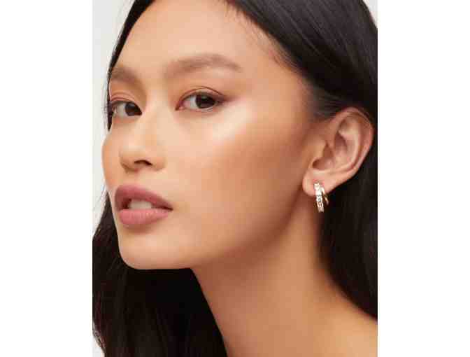 Kendra Scott - Livy Gold Huggie Earrings