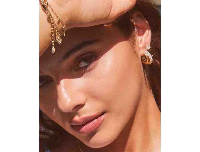 Kendra Scott - Livy Gold Huggie Earrings