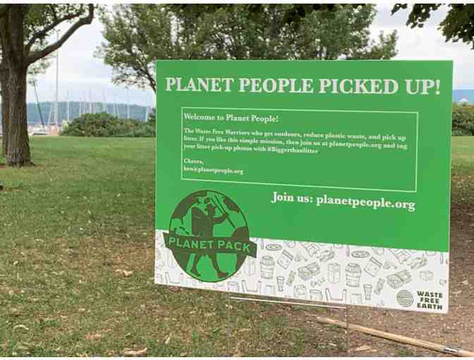 Planet Pack and tongs