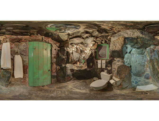 MADONNA INN: One Night Stay in San Luis Obispo, Ca