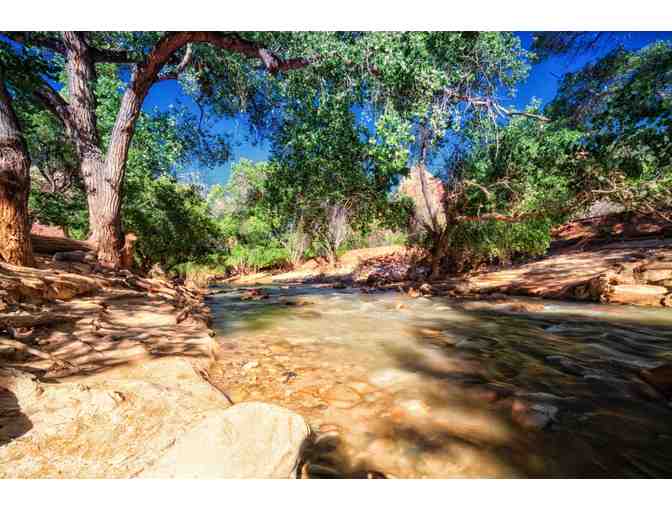 Cable Mountain Lodge: Two Night Stay in a Luxury Suite