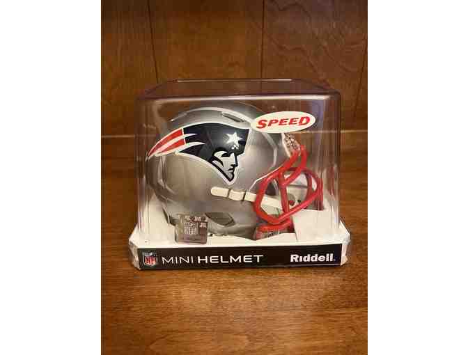 BUNDLE: Stephen Gostkowski FUTP60 Backpack with Unsigned Mini Helmet and Football