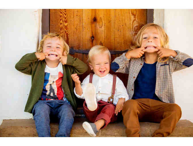 Belle Amie Photo Session & 16' x 20' Custom Print