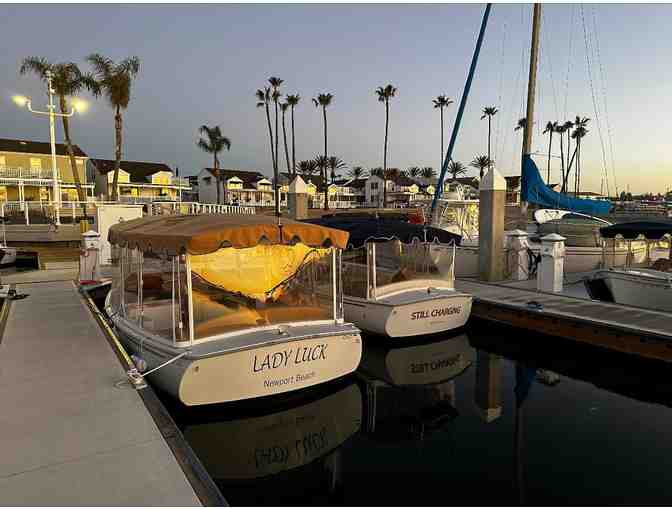 Chauffeured Duffy Harbor Cruise For 12 Guests