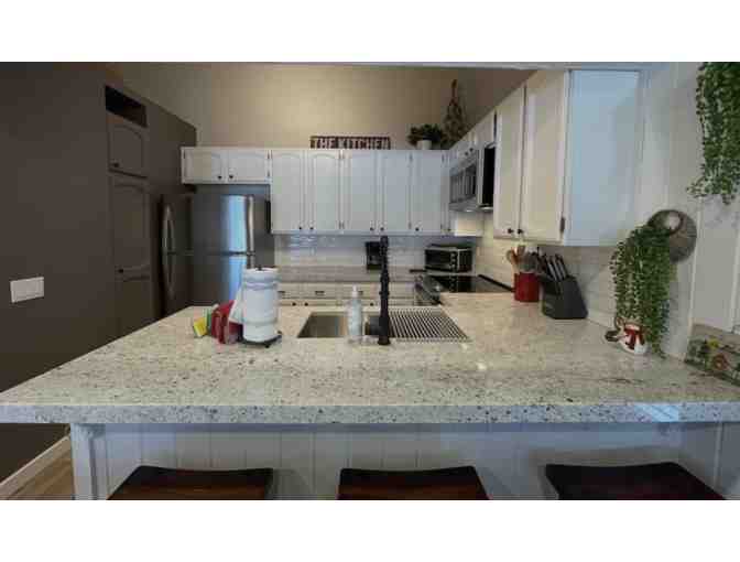 Beautiful Mammoth Lakes Condo - (4) Night Stay and it Sleeps 7!