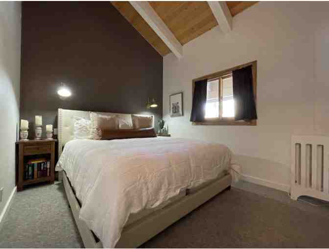 Beautiful Mammoth Lakes Condo - (4) Night Stay and it Sleeps 7!