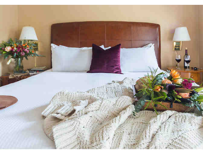 2 Night Stay in Catalina at the charming Portofino Hotel with Catalina Flyer Tickets