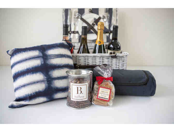 Picnic In the Park Basket: Mrs's Downing's Class Basket