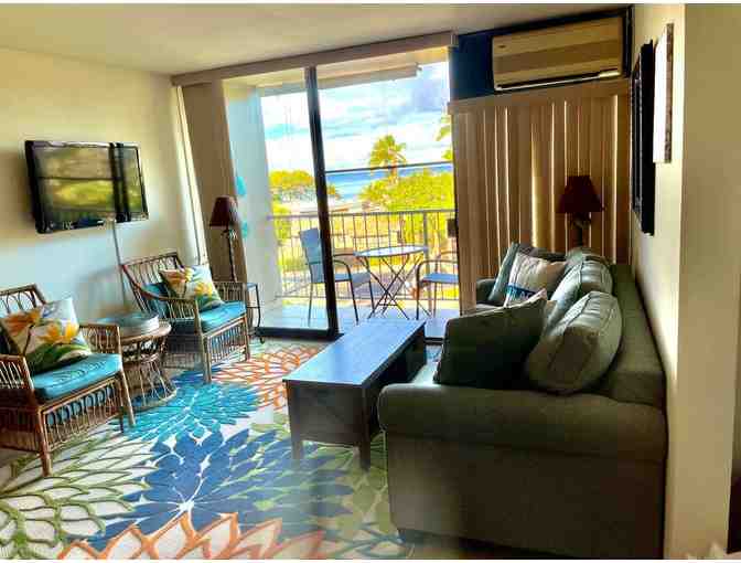 On a beach in Hawaii: 2 bedroom/2bath Oceanview condo in Maui!