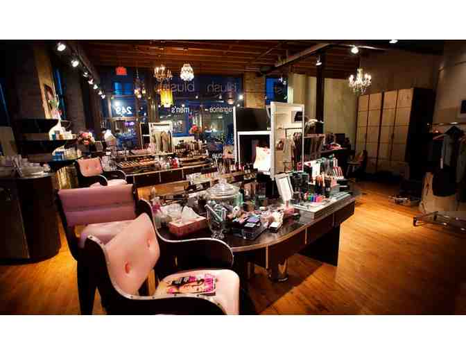 Traditional Make-up Application I/Blush