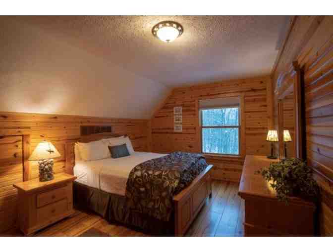 Cherry Ridge Retreat- Luxury Cabin Getaway (Hocking Hills, OH)
