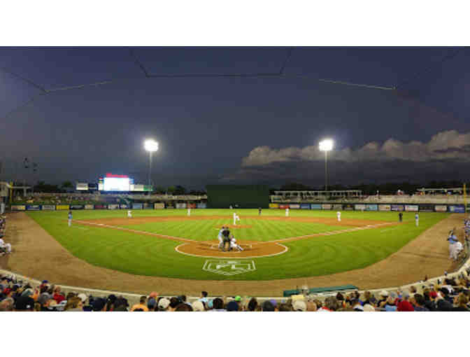 MINNESOTA TWINS REAL FAN EXPERIENCE |2022 MLB Game & 2023 Spring Training