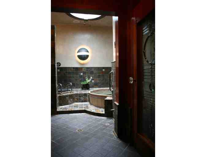 One Hour Hot Tub Room for Two at Watercourse Way