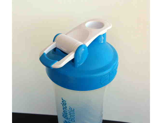 Blue Blender Bottle -- 32 Ounces -- Used Once