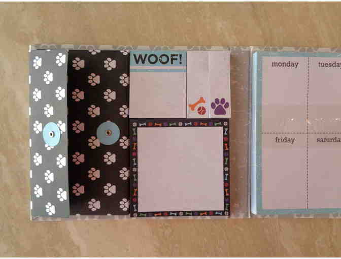 Tri-Fold Paw Print Motif Weekly Organizer -- New