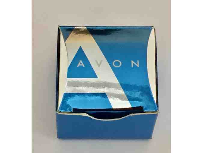 2007 Sleigh Bell Holiday Pin by Avon -- New