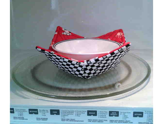 Fabulous Puppy Print Hand-Crafted Microwave Bowl Holder -- New