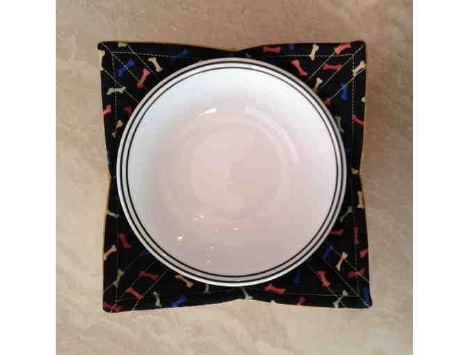 Fabulous Dog Bones Hand-Crafted Microwave Bowl Holder -- New