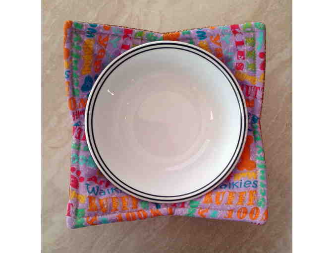 Fabulous Dog Themed Hand-Crafted Microwave Bowl Holder -- New