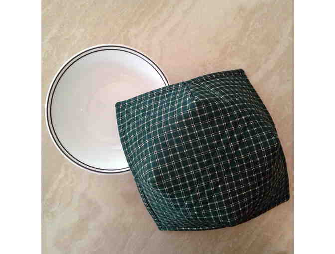 Fabulous Christmas Motif Hand-Crafted Microwave Bowl Holder -- New