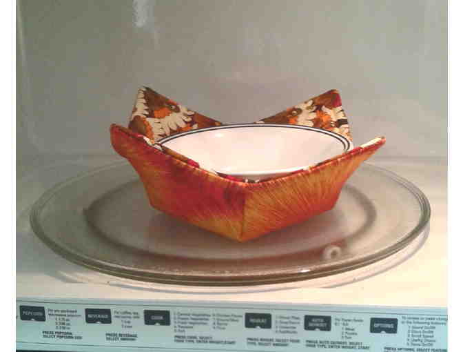 Fabulous Turkey Motif Hand-Crafted Microwave Bowl Holder -- New