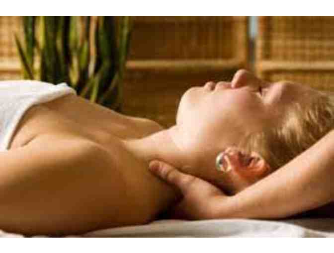 1 Hour Massage at Unique Fitness