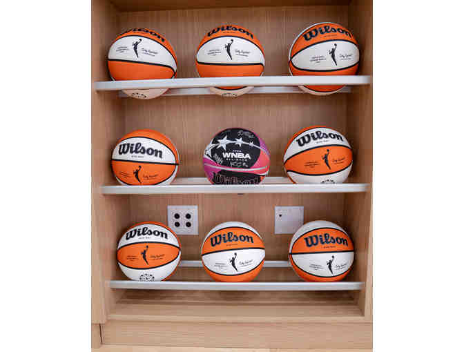 2024 WNBA All Star Signed Basketball - Photo 2