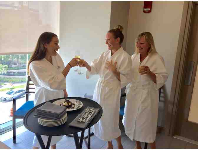 Westin Spa & Salon: Facial and champagne