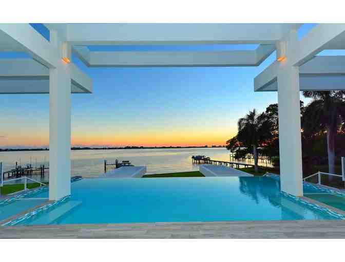 LIVE AUCTION: Wine Pairing Dinner for 8 Guests at Mark and Kim Standish Contemporary Home