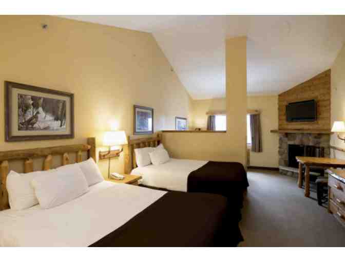 Family Waterpark Getaway - Photo 2