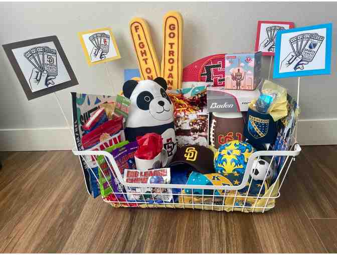 Petersen- The Ultimate Sports Fan Experience Class Basket