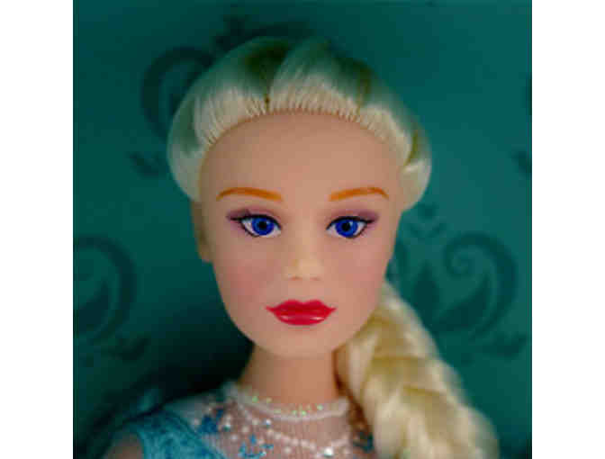 Disney's 'Frozen' - Limited Edition Anna Doll
