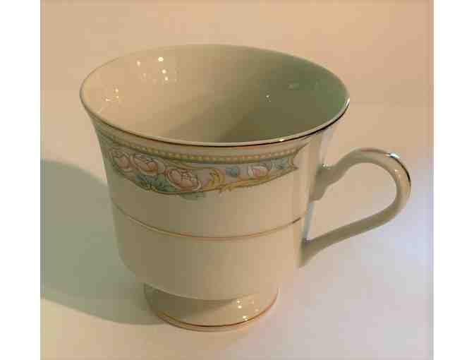 China pattern: Gallery Collection Ivory Elegance Woodstock Set by Ranmaru