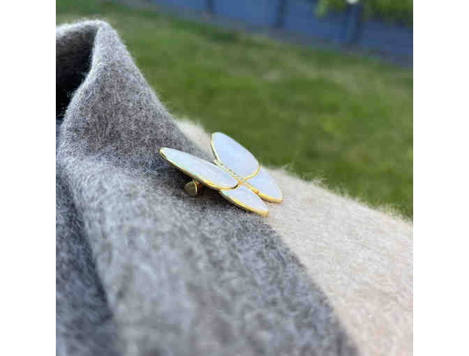 Mother of Pearl Brooch