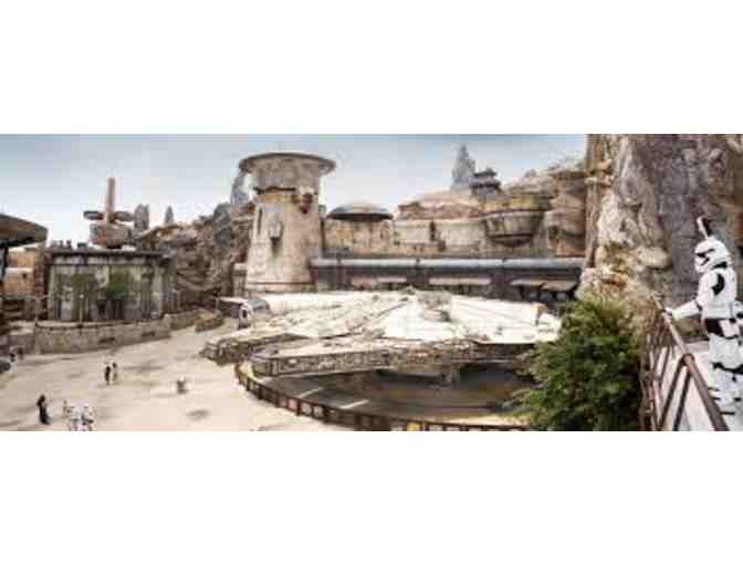 (4) Disneyland One-Day Park Hopper Tickets