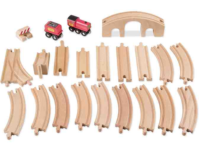 Melissa & Doug Wooden Figure 8 Train Set