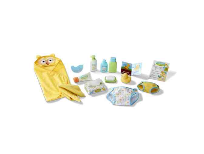 Melissa and Doug: Mine to Love- Changing and Bathtime Playset