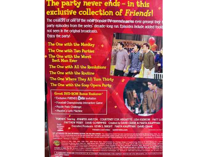 FRIENDS Bundle: T-shirt, Final Episode, and The One with All The Parties DVD